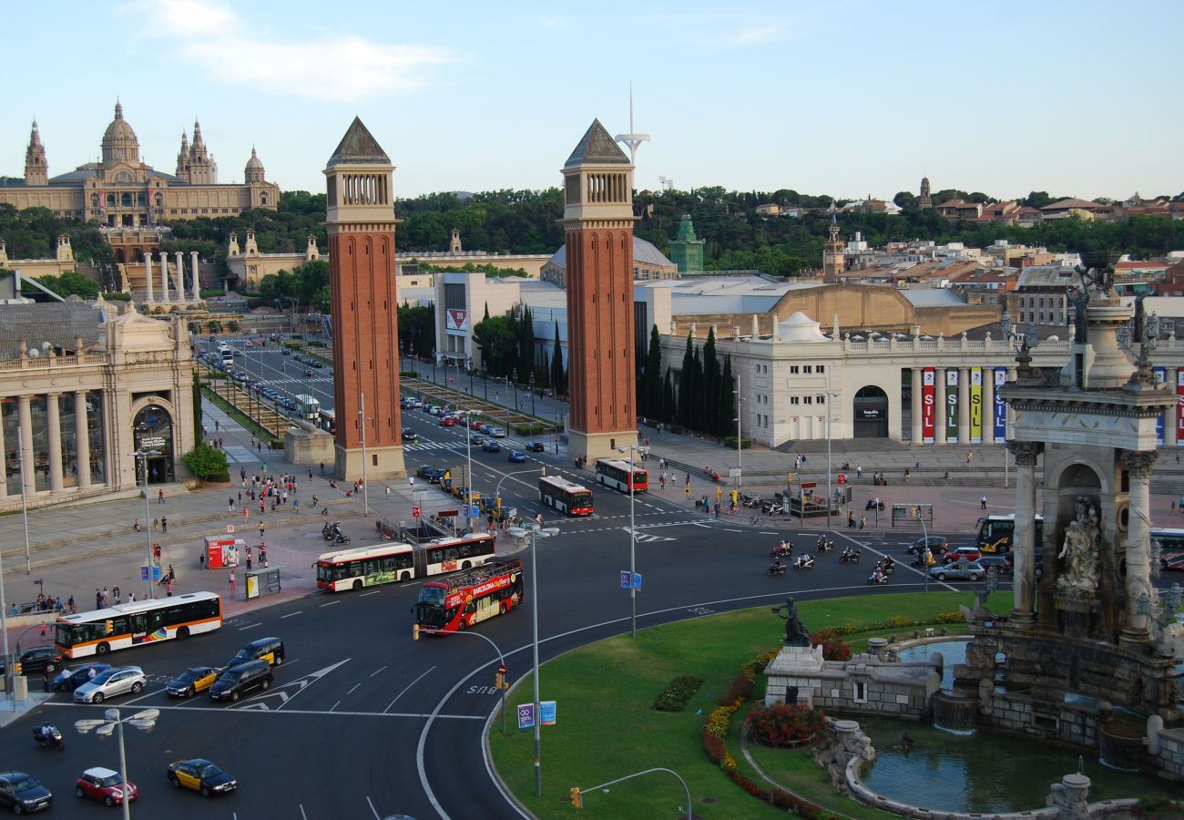 Apartamento em Barcelona - DELUXE, central, city views, balcony