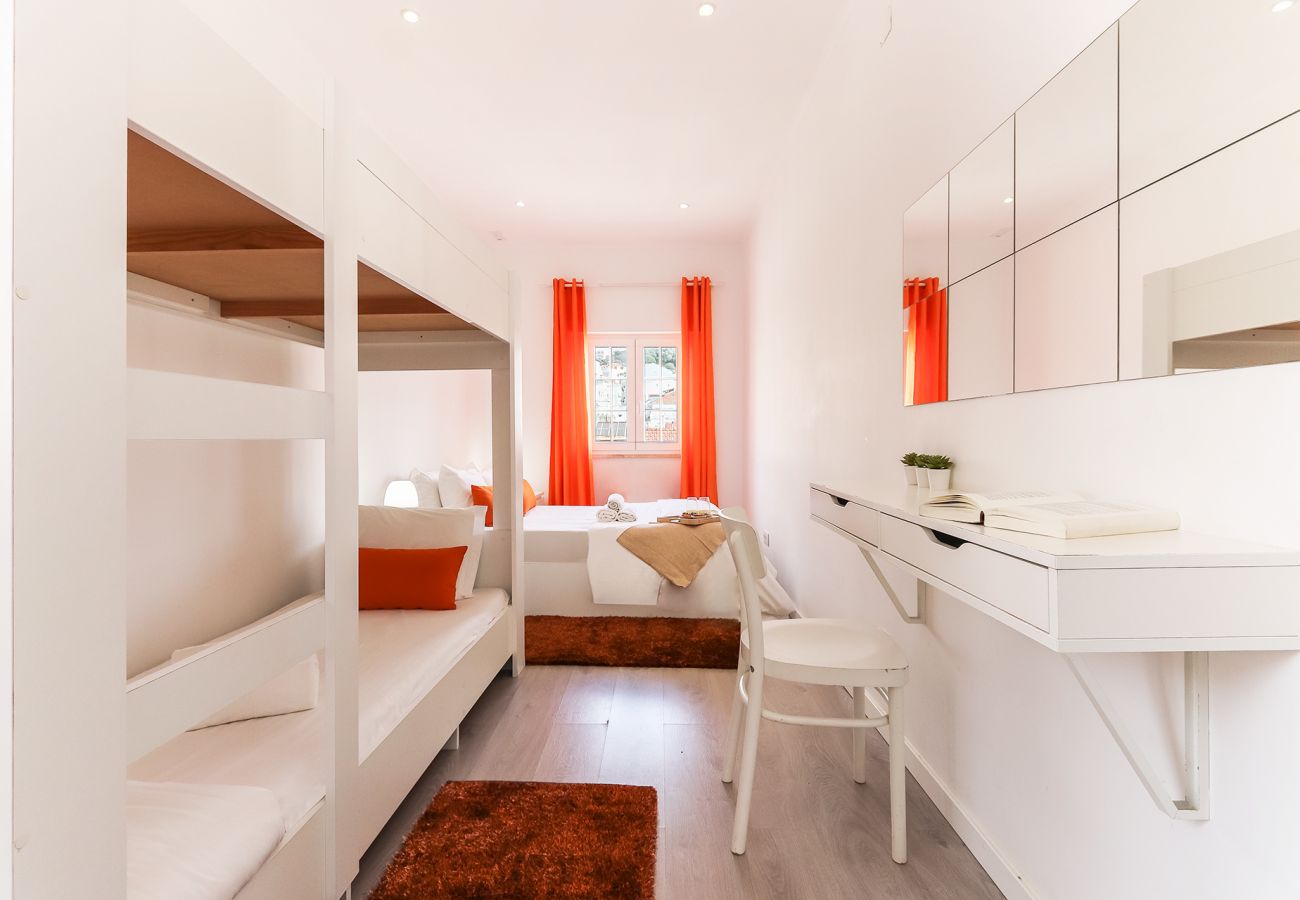 Quarto em Lisboa - DOWNTOWN PALMA SUITES 402 by HOMING