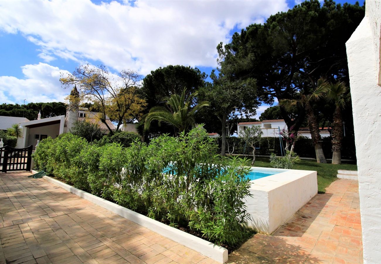 Villa em Albufeira - ALBUFEIRA TRADITIONAL VILLA WITH POOL by HOMING