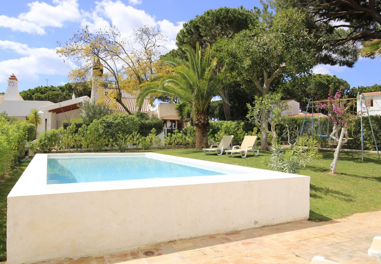 Villa em Albufeira - ALBUFEIRA TRADITIONAL VILLA WITH POOL by HOMING