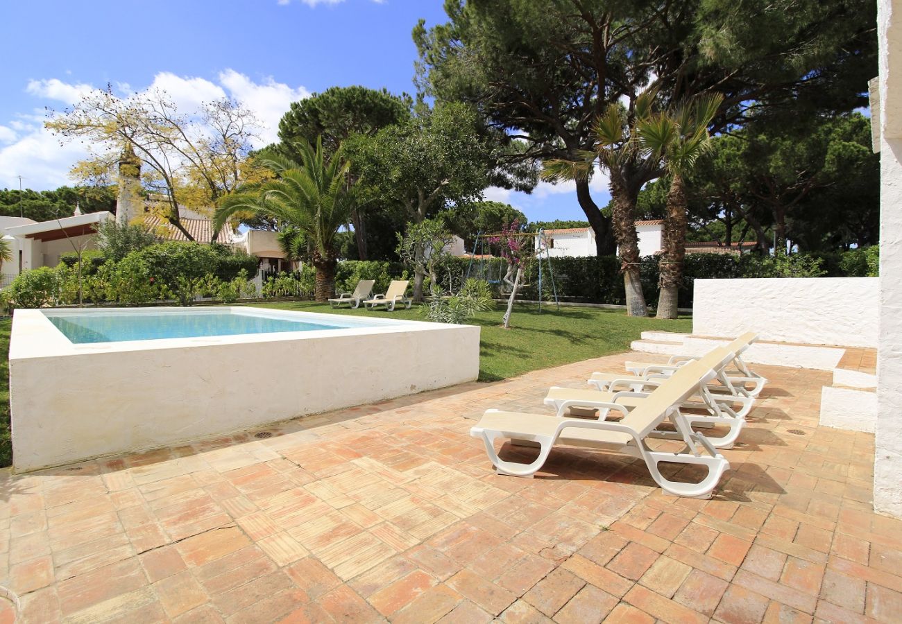 Villa em Albufeira - ALBUFEIRA TRADITIONAL VILLA WITH POOL by HOMING