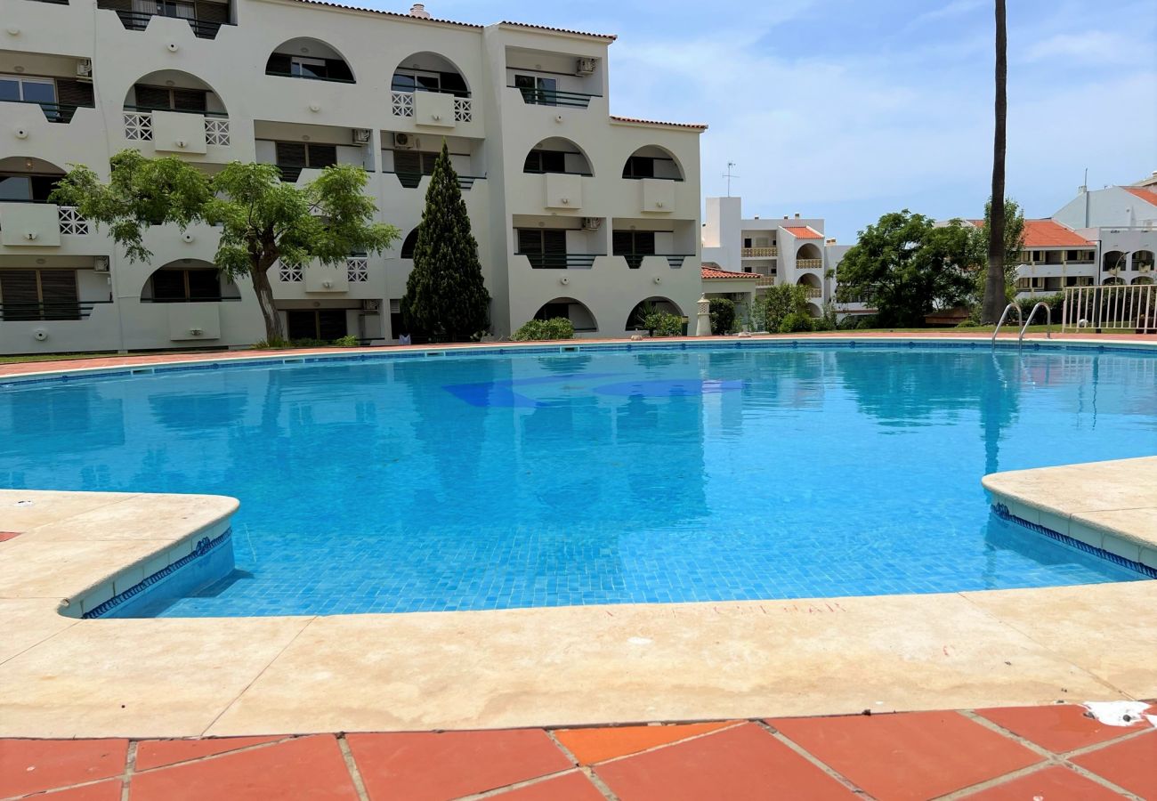 Apartamento em Albufeira - ALBUFEIRA TWINS 1 WITH POOL by HOMING