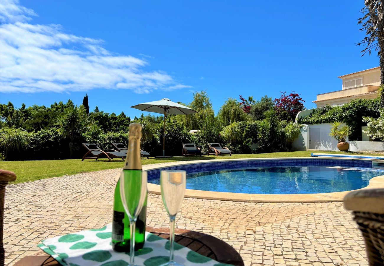 Villa em Albufeira - ALBUFEIRA BALAIA VILLA WITH PRIVATE POOL by HOMING