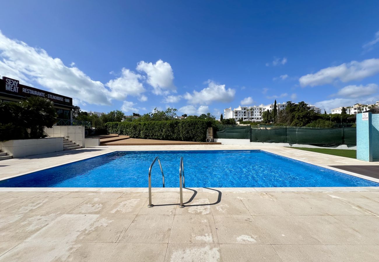 Apartamento em Albufeira - ALBUFEIRA MODERN 2 WITH POOL by HOMING