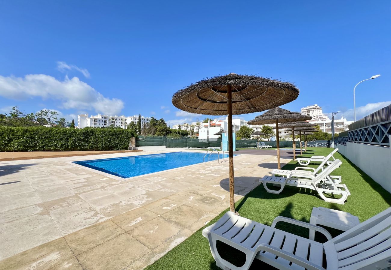 Apartamento em Albufeira - ALBUFEIRA MODERN 2 WITH POOL by HOMING