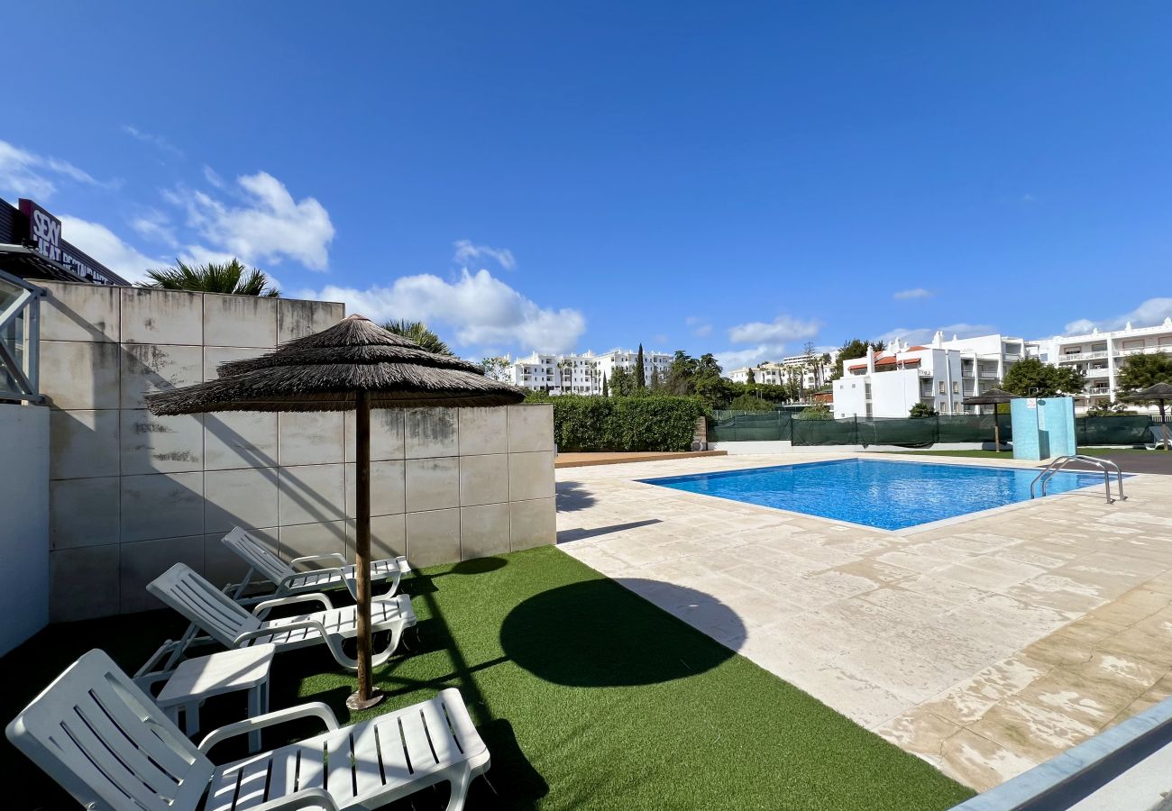 Apartamento em Albufeira - ALBUFEIRA MODERN 2 WITH POOL by HOMING