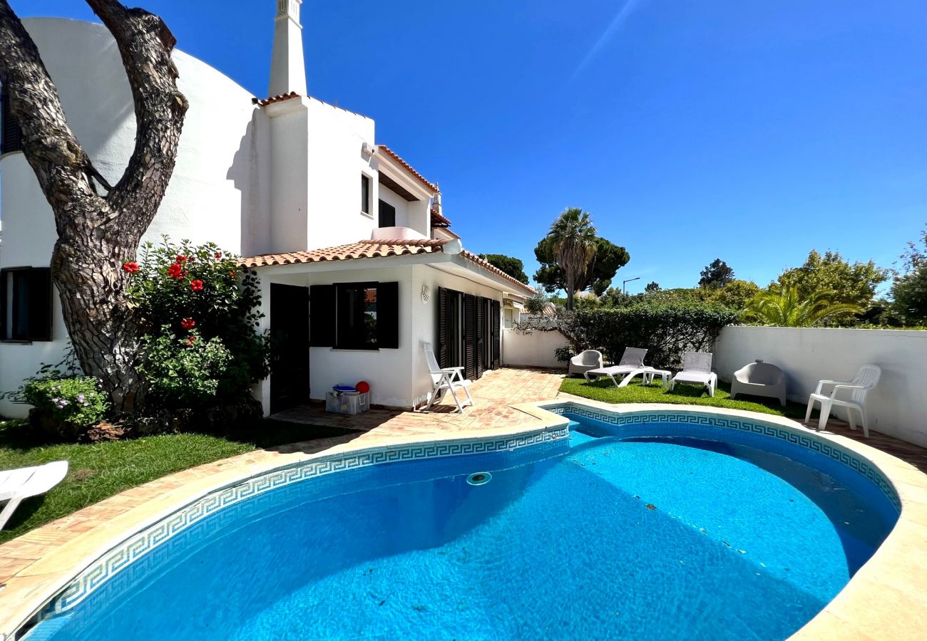 Villa em Vilamoura - VILAMOURA TRADITIONAL VILLA WITH POOL by HOMING