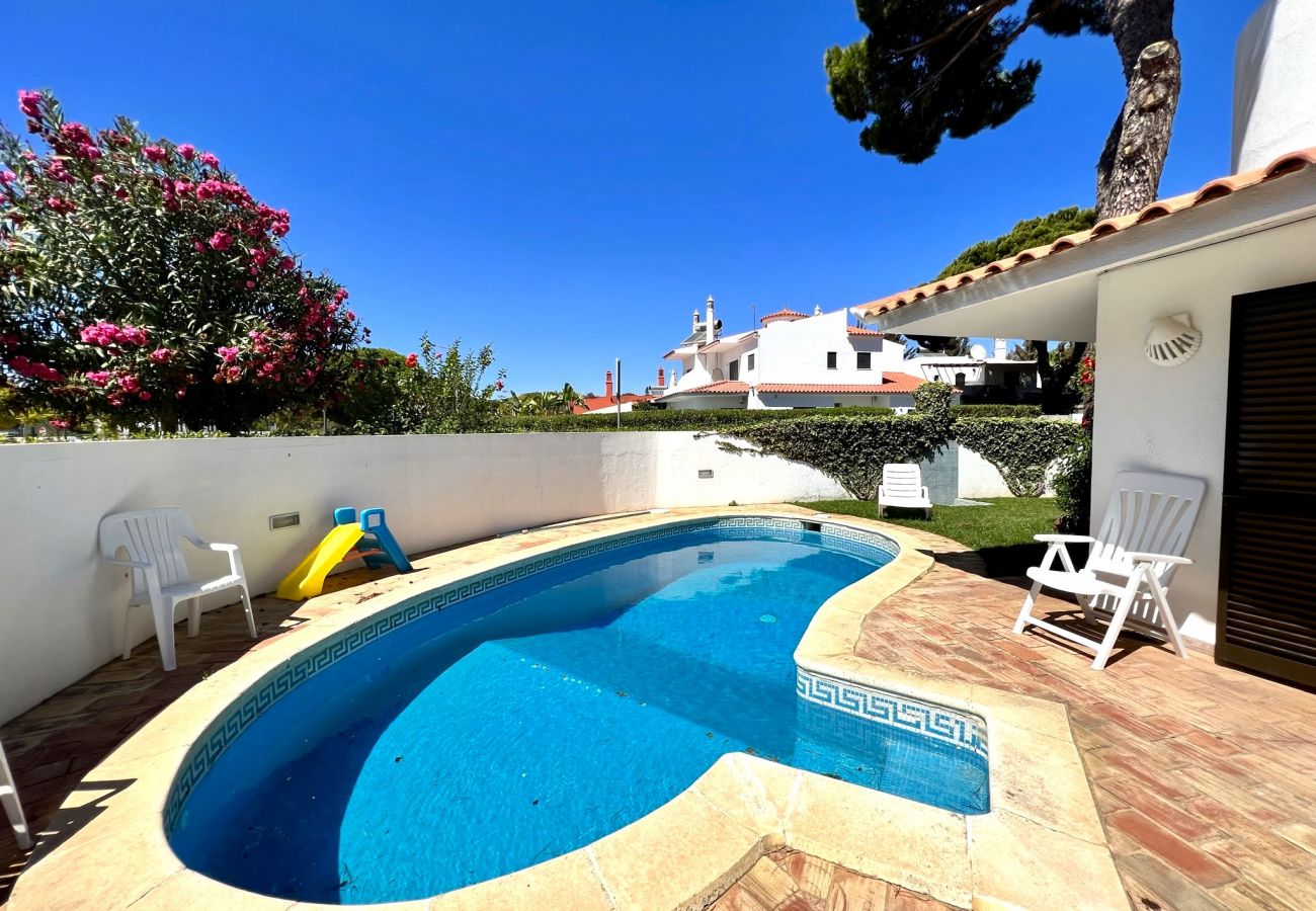 Villa em Vilamoura - VILAMOURA TRADITIONAL VILLA WITH POOL by HOMING