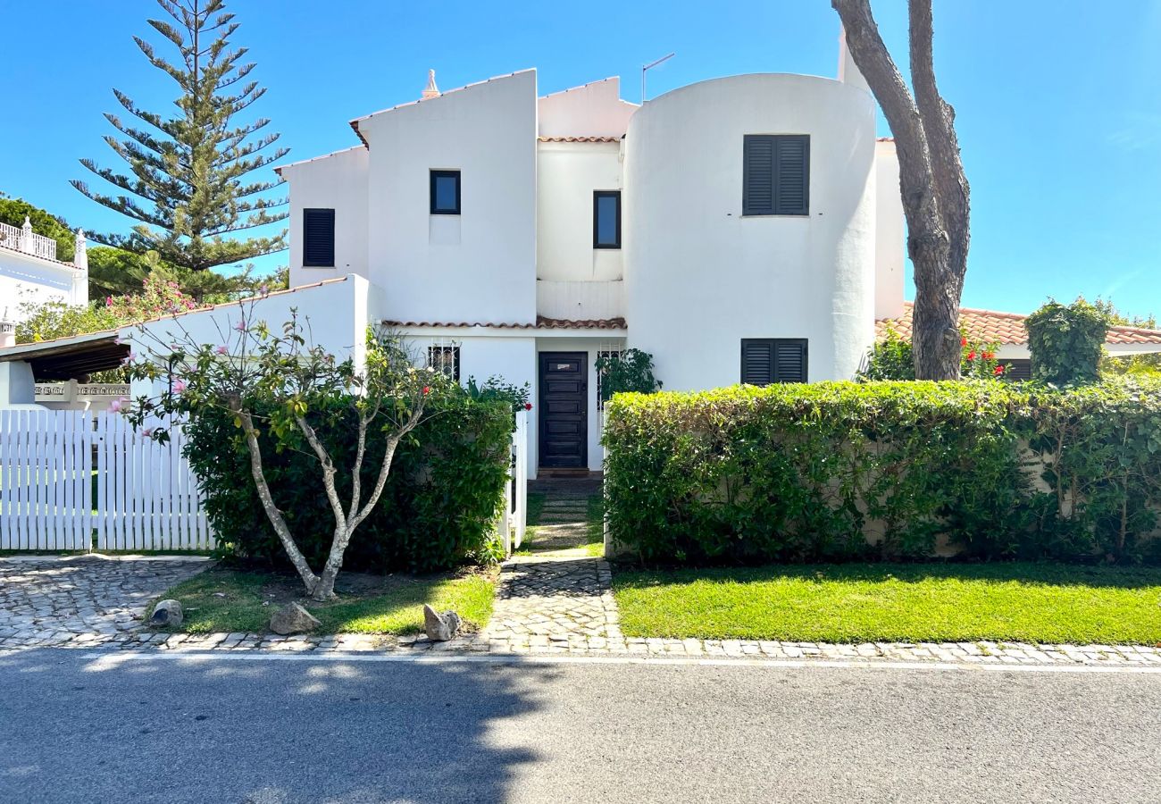 Villa em Vilamoura - VILAMOURA TRADITIONAL VILLA WITH POOL by HOMING