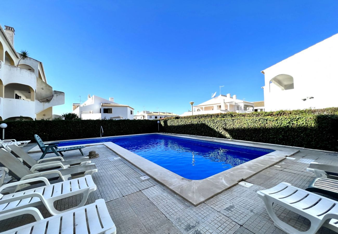 Apartamento em Quarteira - QUARTEIRA CLASSIC WITH POOL by HOMING