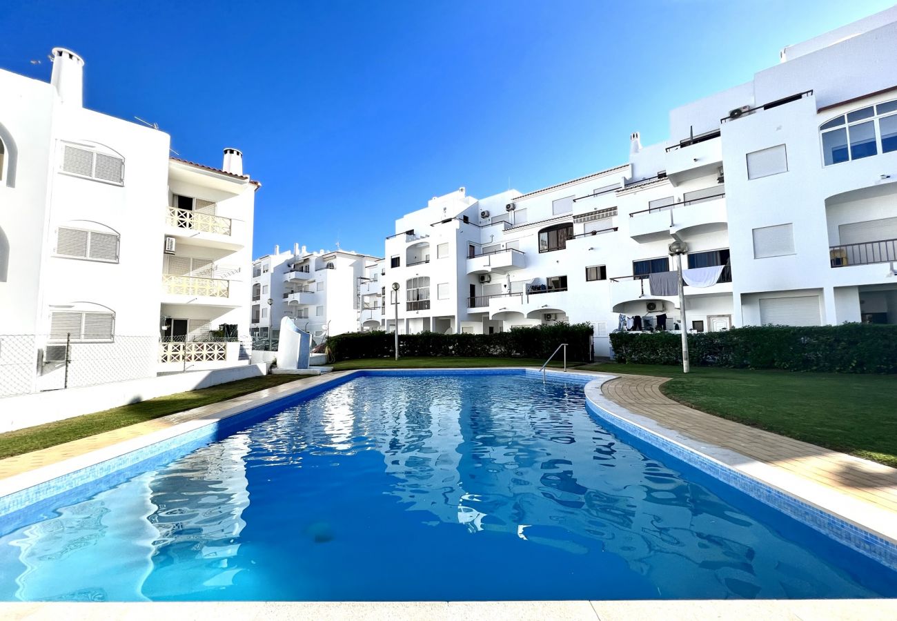 Apartamento em Albufeira - ALBUFEIRA DOWNTOWN WITH POOL by HOMING