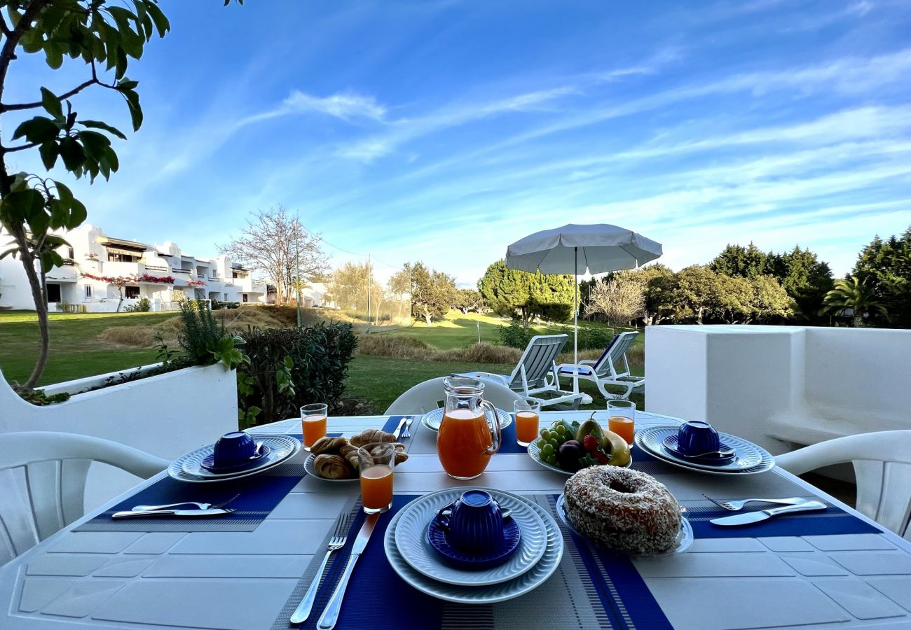 Apartamento em Albufeira - ALBUFEIRA BALAIA GOLF VILLAGE 1 WITH POOL by HOMIN