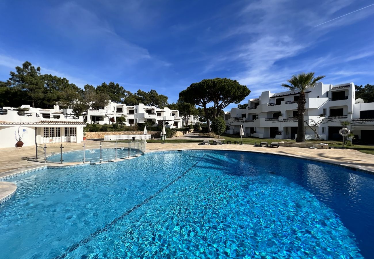 Apartamento em Albufeira - ALBUFEIRA BALAIA GOLF VILLAGE 1 WITH POOL by HOMIN