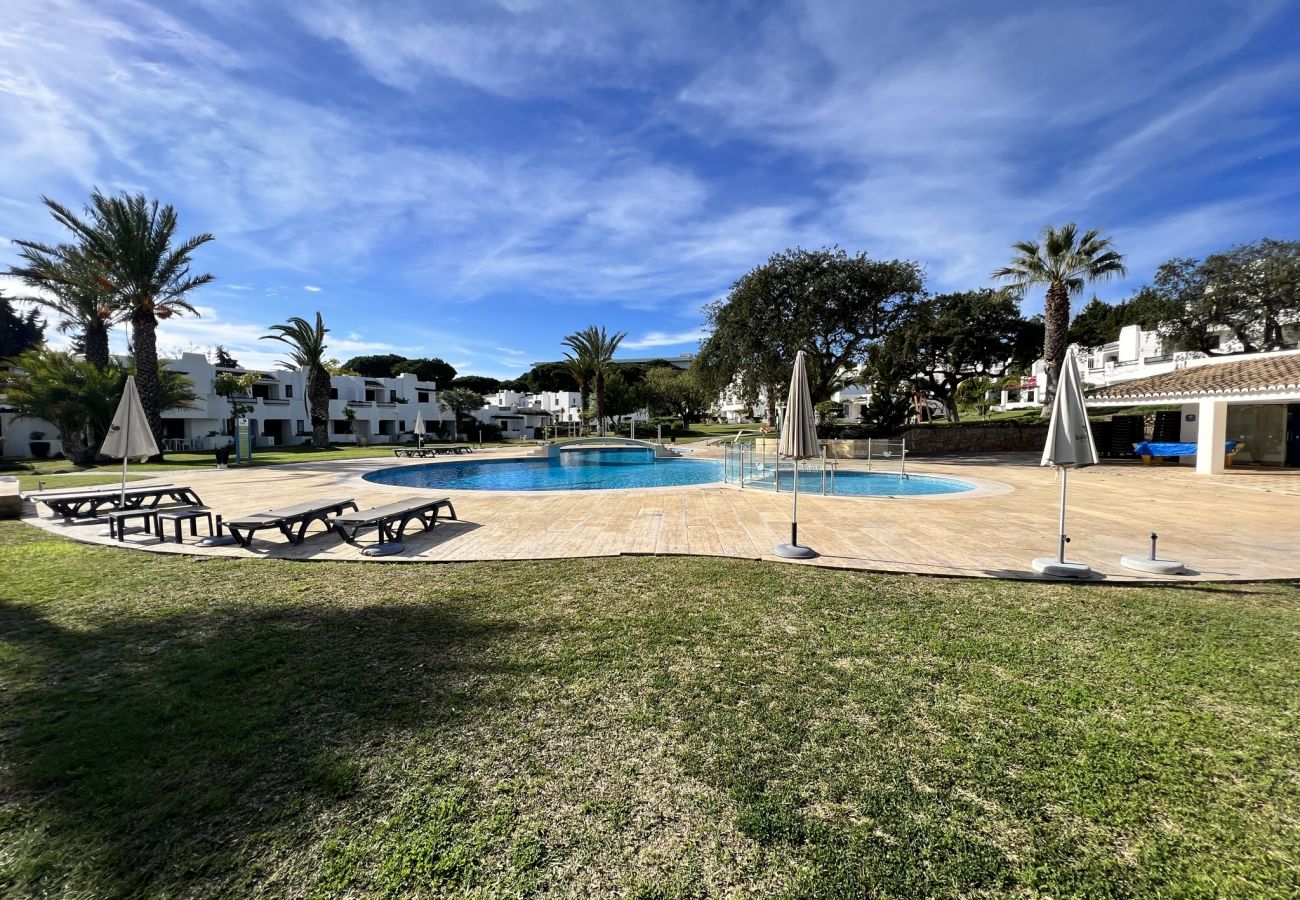 Apartamento em Albufeira - ALBUFEIRA BALAIA GOLF VILLAGE 1 WITH POOL by HOMIN