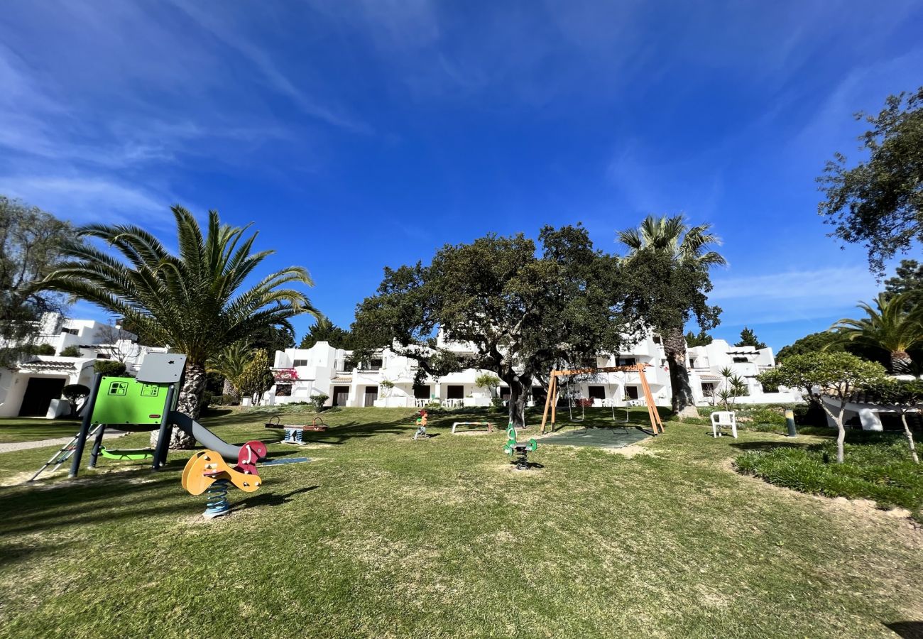 Apartamento em Albufeira - ALBUFEIRA BALAIA GOLF VILLAGE 1 WITH POOL by HOMIN