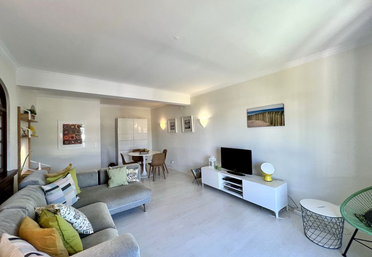 Apartamento em Vilamoura - VILAMOURA BRIGHTNESS APARTMENT WITH POOL by HOMING