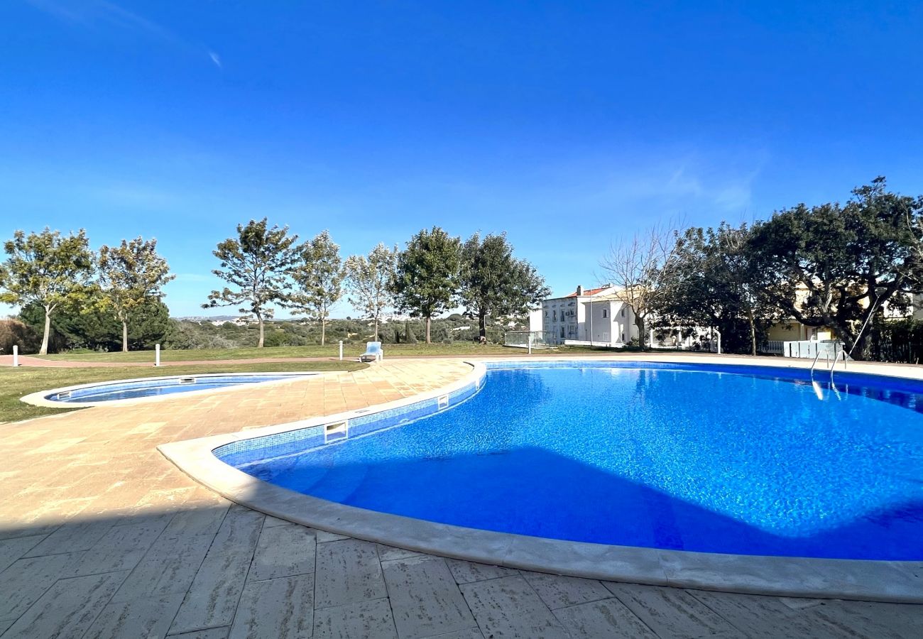 Apartamento em Albufeira - ALBUFEIRA FOREST VIEW WITH POOL by HOMING