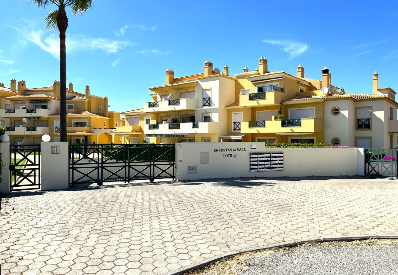 Apartamento em Albufeira - ALBUFEIRA VALLEY 2 WITH POOL by HOMING