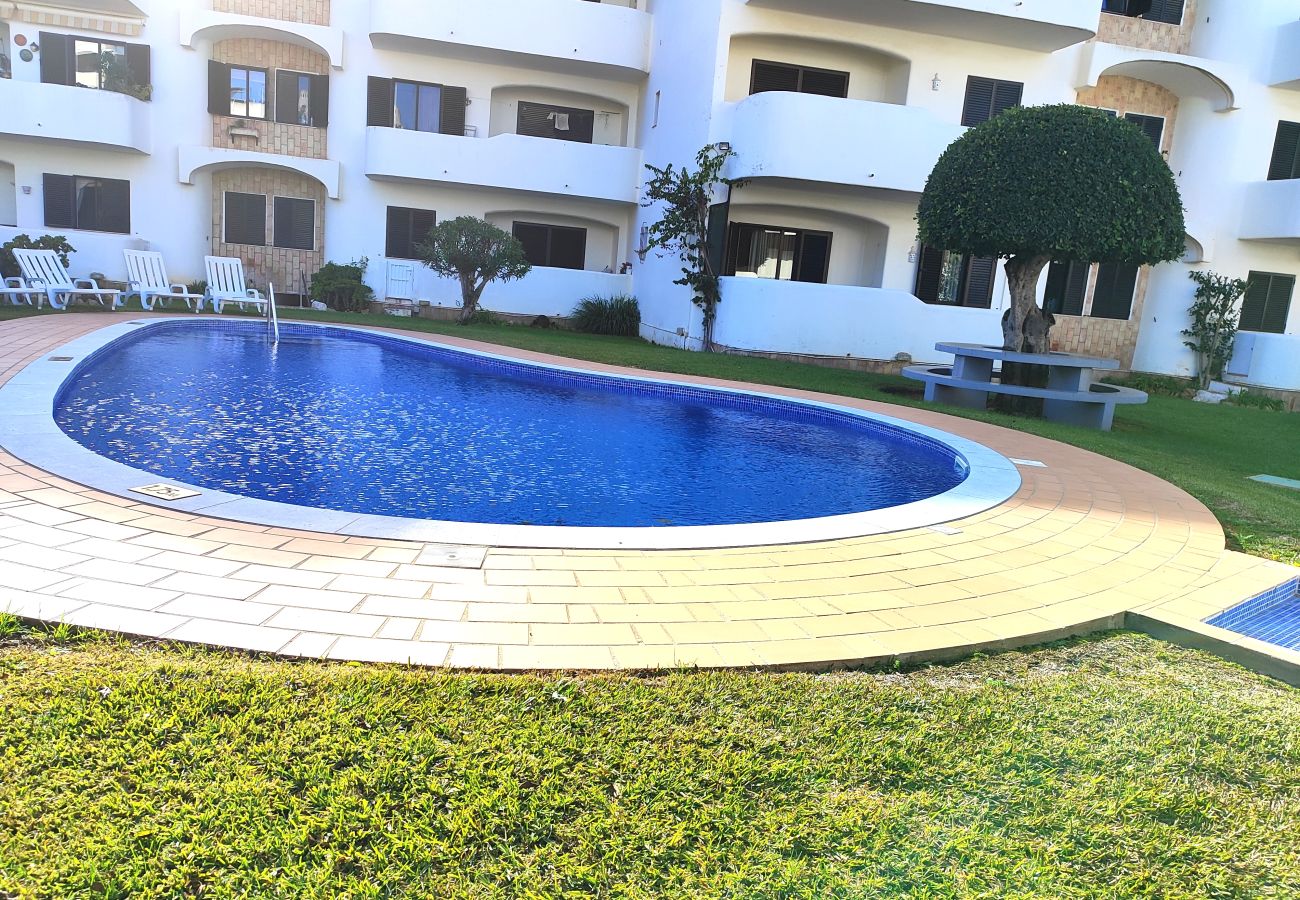 Apartamento em Vilamoura - VILAMOURA TWINS 1 WITH POOL by HOMING