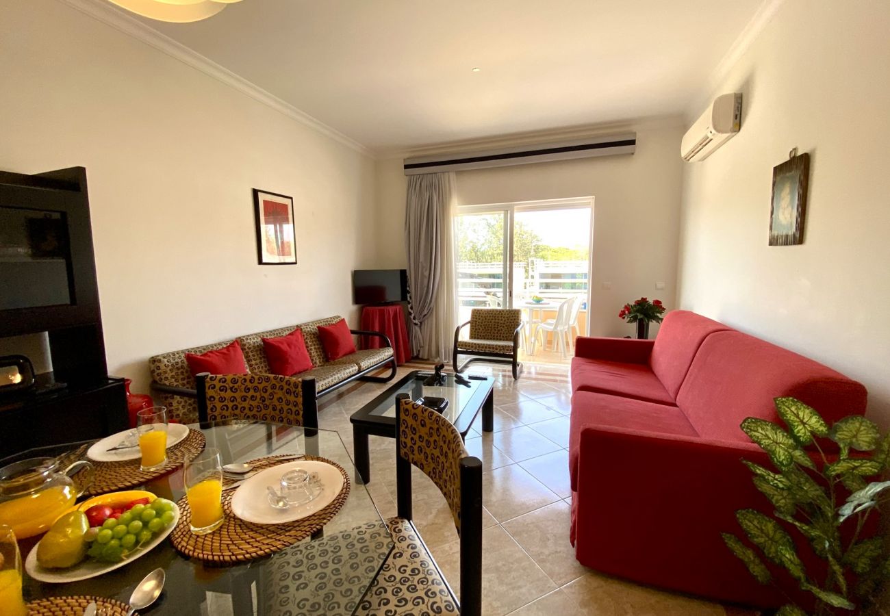 Apartamento em Vilamoura - VILAMOURA TYPICAL 2 WITH POOL by HOMING