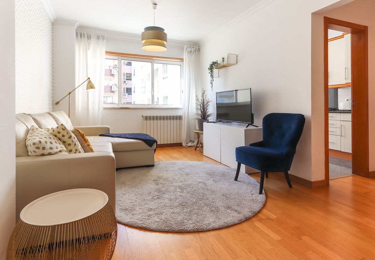 Apartamento em Lisboa - LARANJEIRAS DESIGN by HOMING