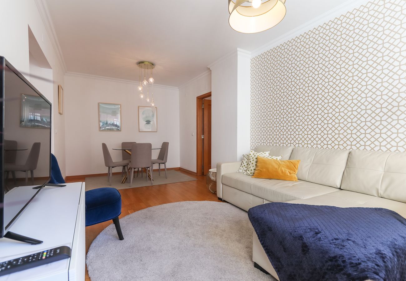 Apartamento em Lisboa - LARANJEIRAS DESIGN by HOMING