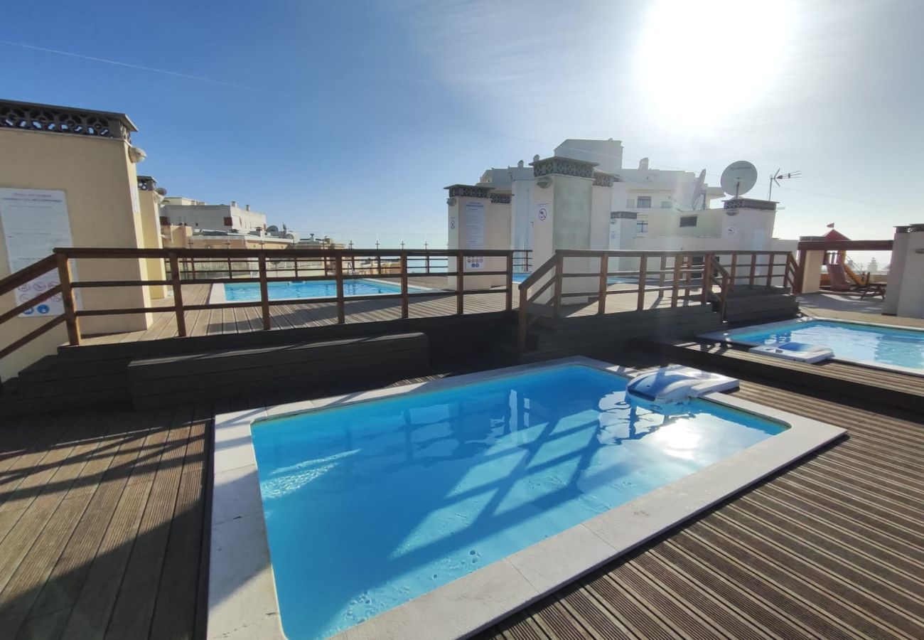 Apartamento em Armação de Pêra - ARMAÇÃO DE PÊRA OCEAN TERRACE WITH POOL by HOMING