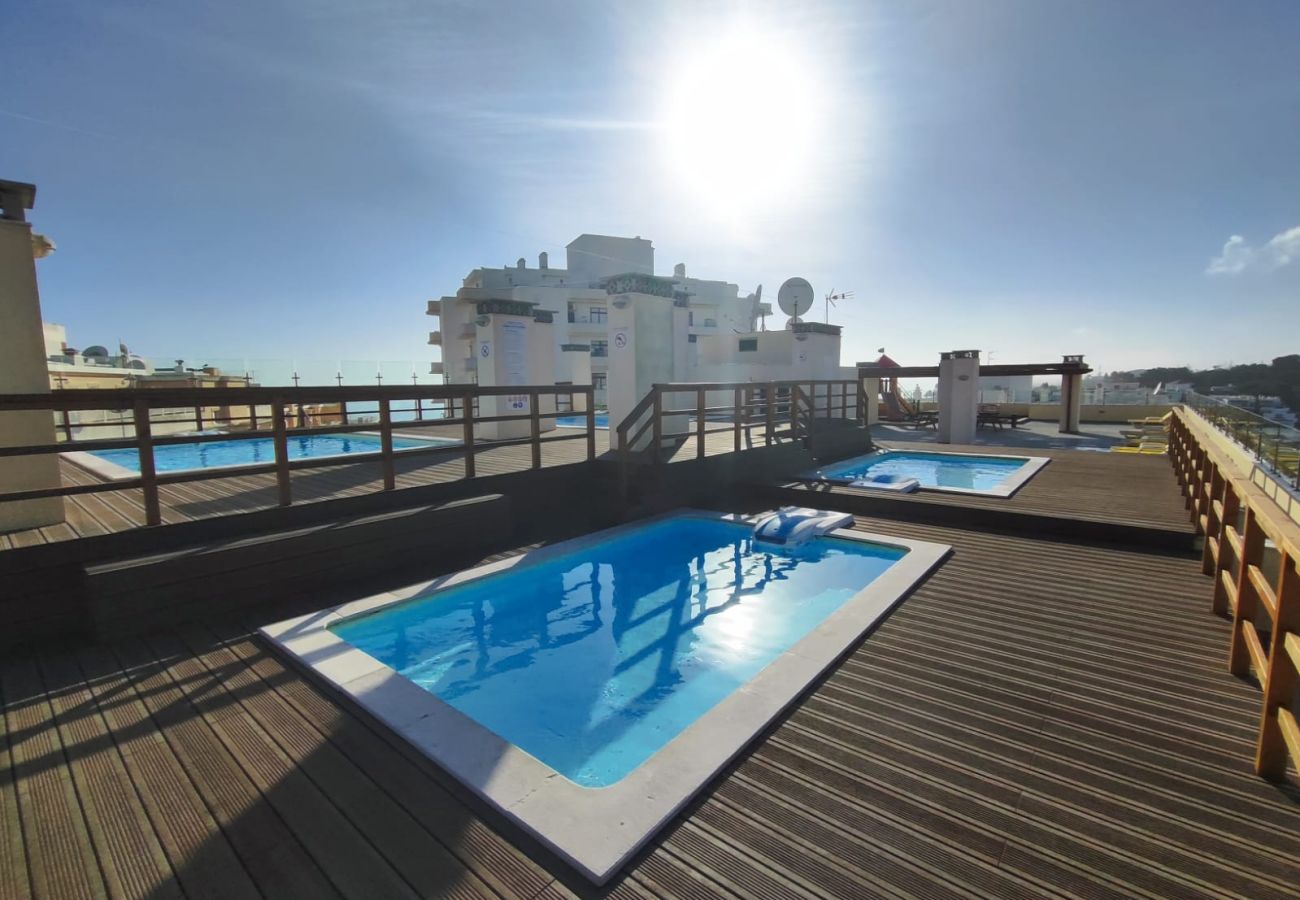 Apartamento em Armação de Pêra - ARMAÇÃO DE PÊRA OCEAN TERRACE WITH POOL by HOMING