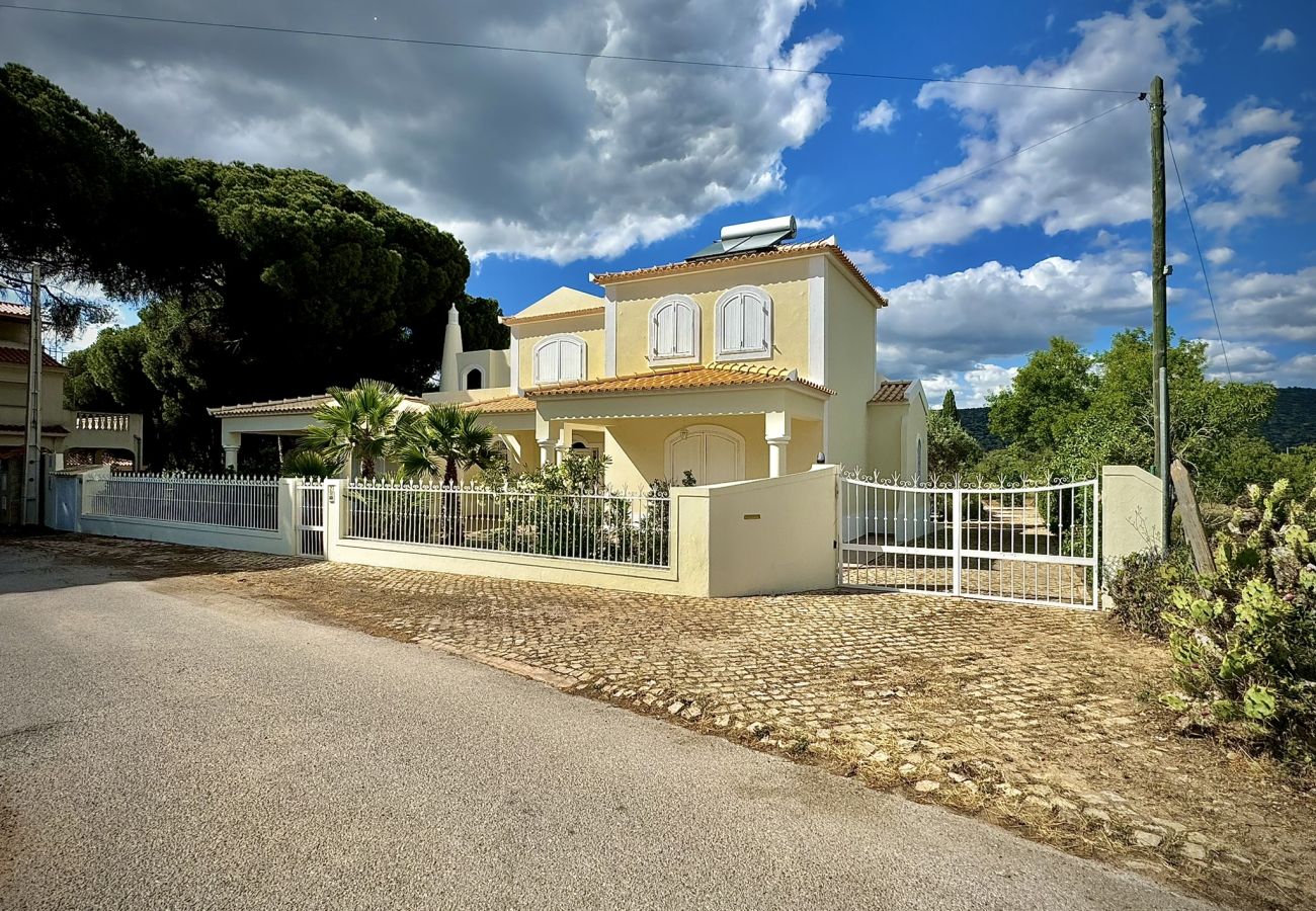 Villa em Quarteira - QUARTEIRA PREMIUM VILLA WITH POOL by HOMING