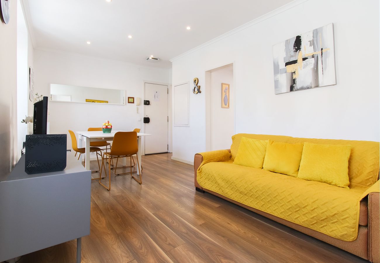 Apartamento em Lisboa - TYPICAL MADRAGOA by HOMING