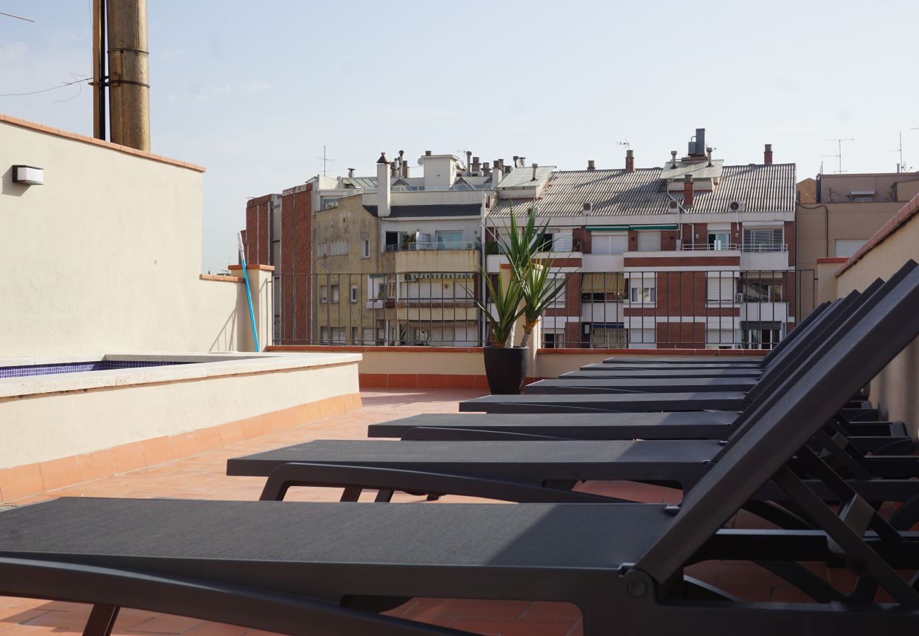 Apartment in Barcelona - DELUXE, central, city views, balcony