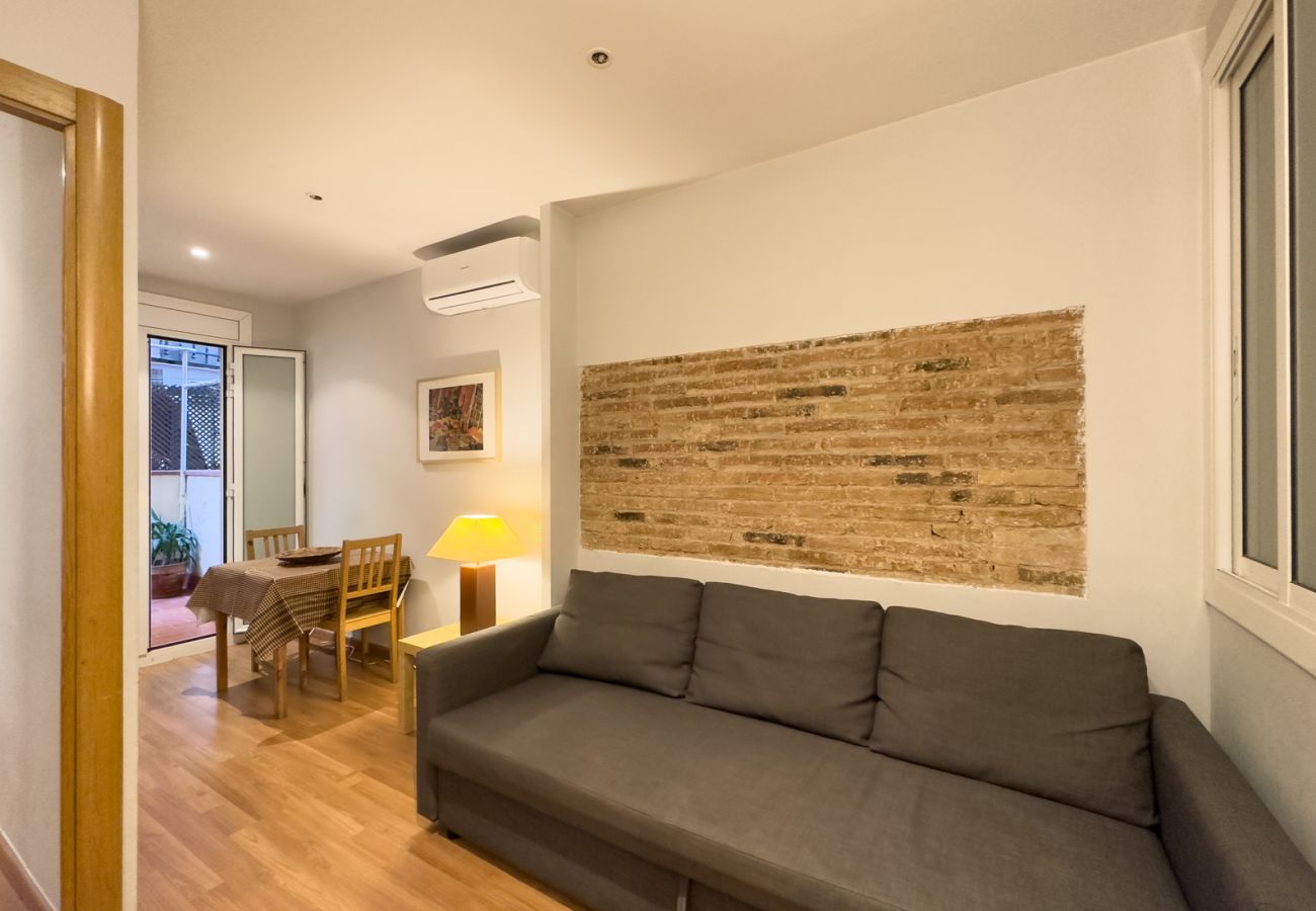 Apartment in Barcelona - GRACIA comfort, patio place