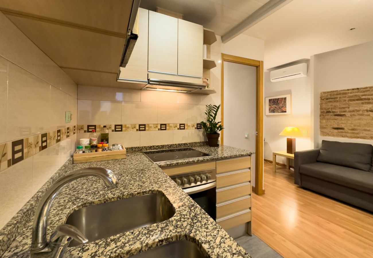 Apartment in Barcelona - GRACIA comfort, patio place