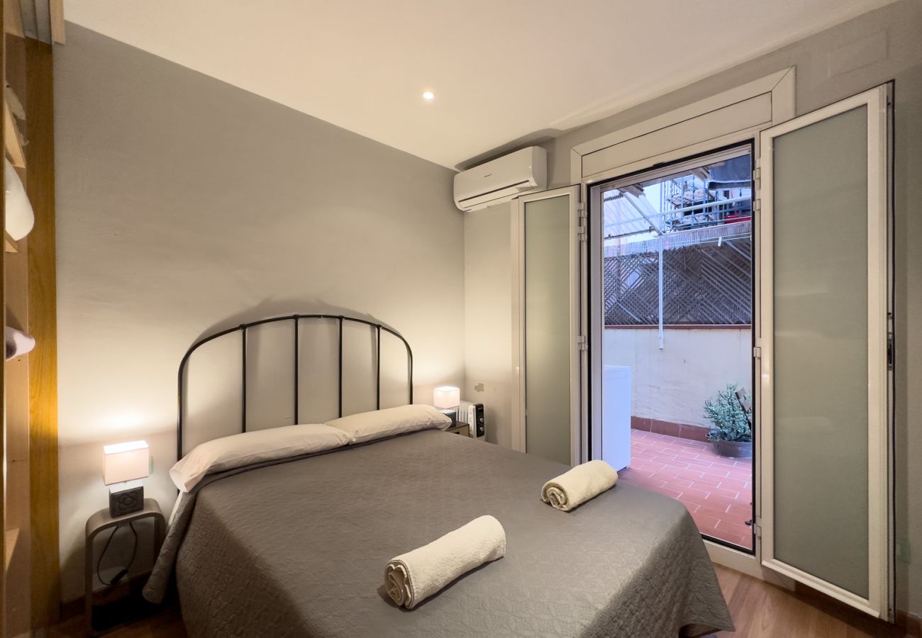 Apartment in Barcelona - GRACIA comfort, patio place