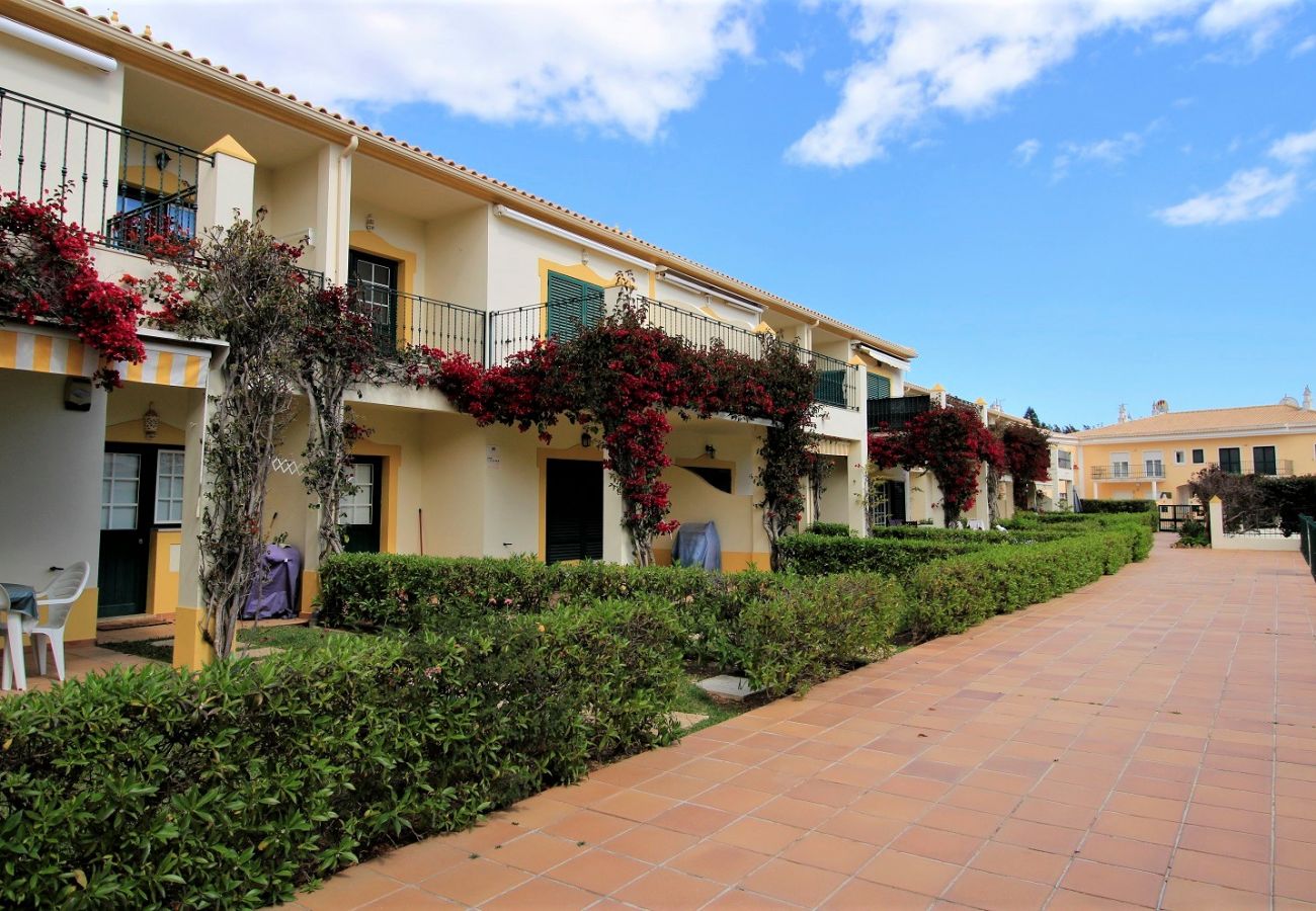 Apartment in Vilamoura - VILAMOURA MIRAGOLF WITH POOL by HOMING