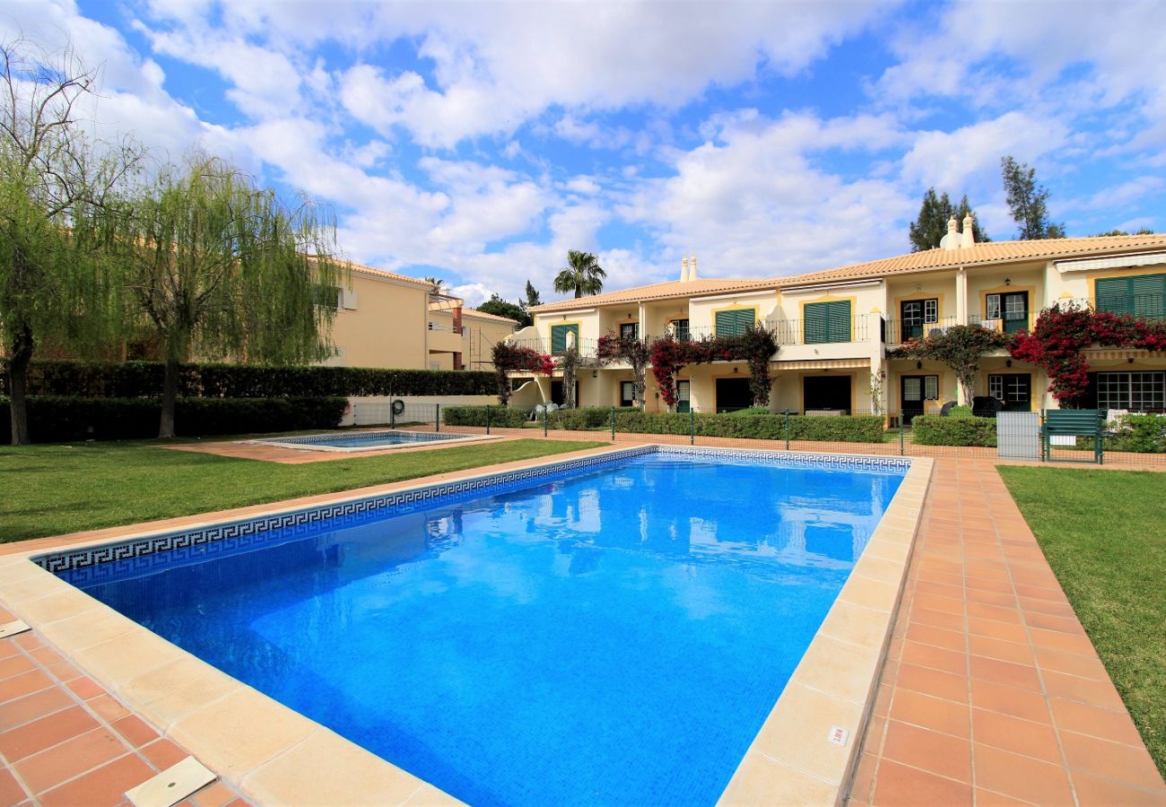 Apartment in Vilamoura - VILAMOURA MIRAGOLF WITH POOL by HOMING