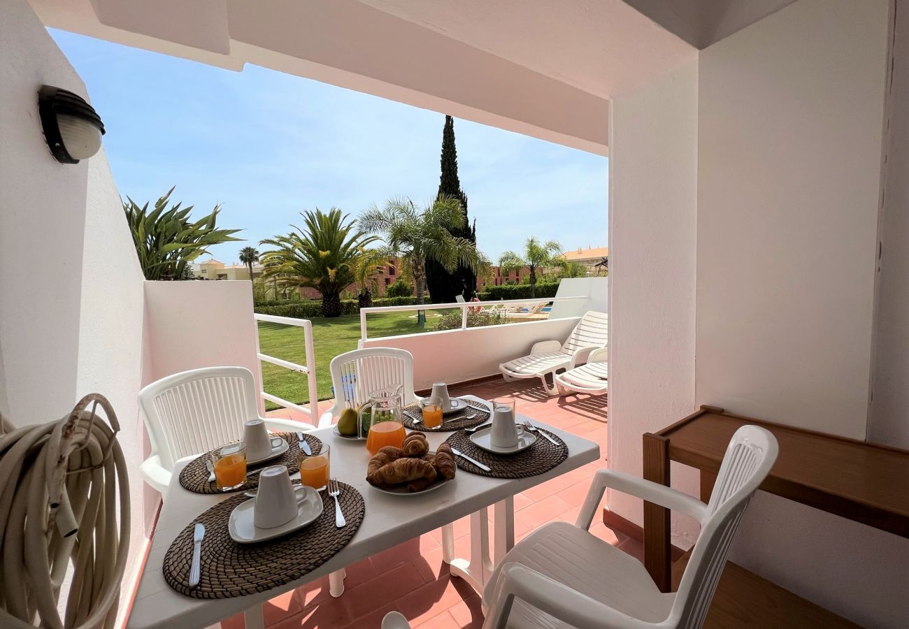 Apartment in Vilamoura - VILAMOURA TYPICAL 1 WITH POOL by HOMING