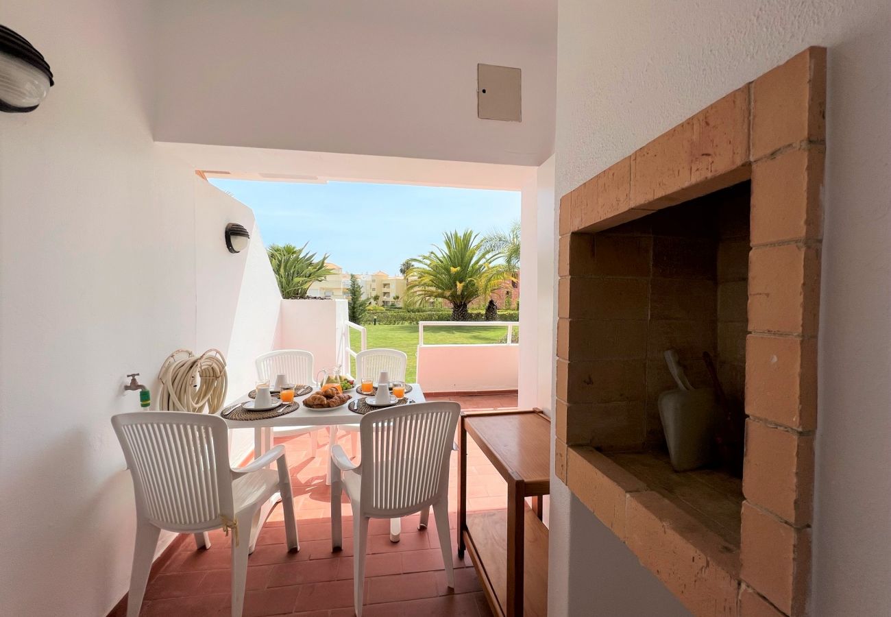 Apartment in Vilamoura - VILAMOURA TYPICAL 1 WITH POOL by HOMING