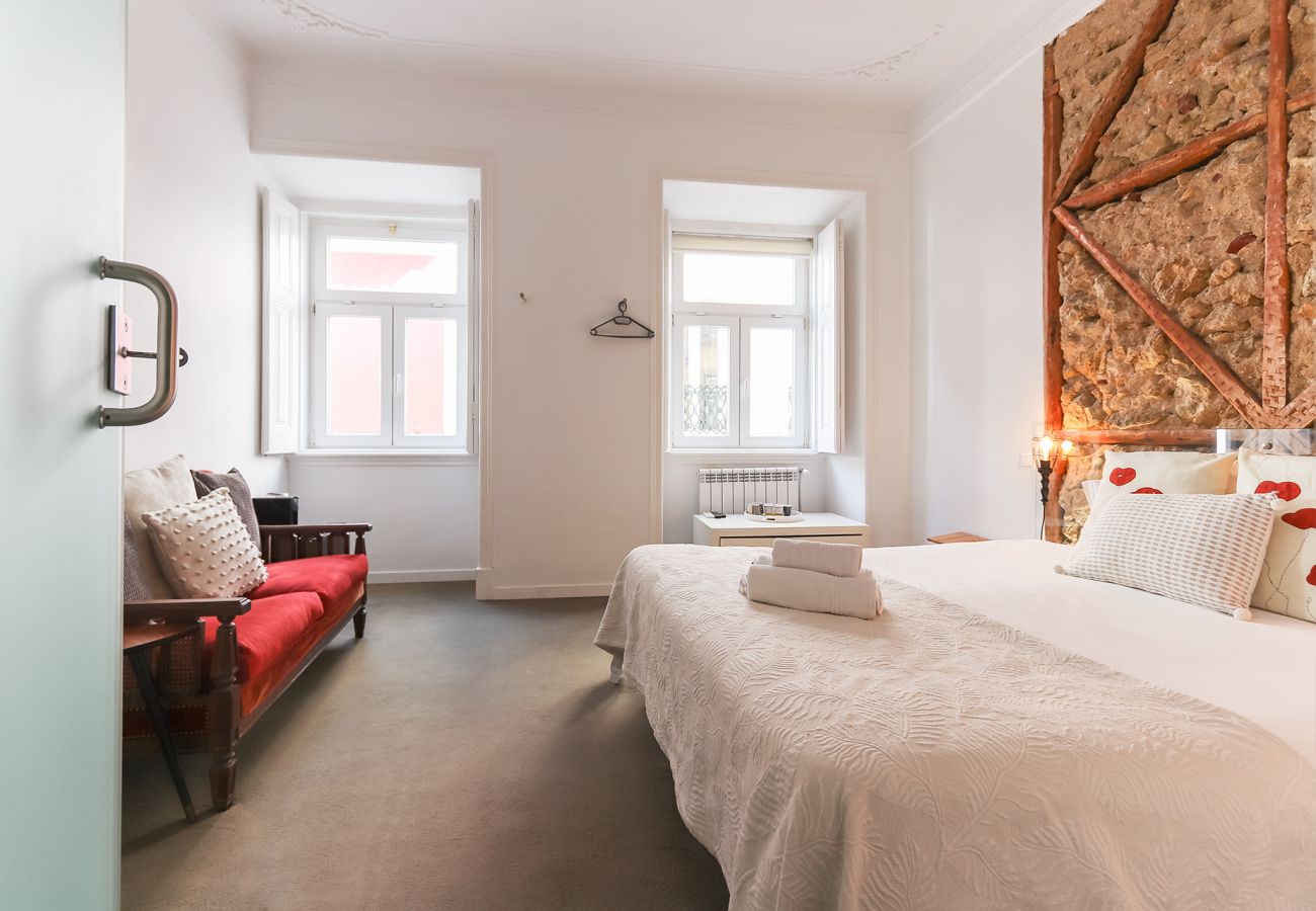 Rent by room in Lisbon - CHIADO PRIME SUITES II by HOMING