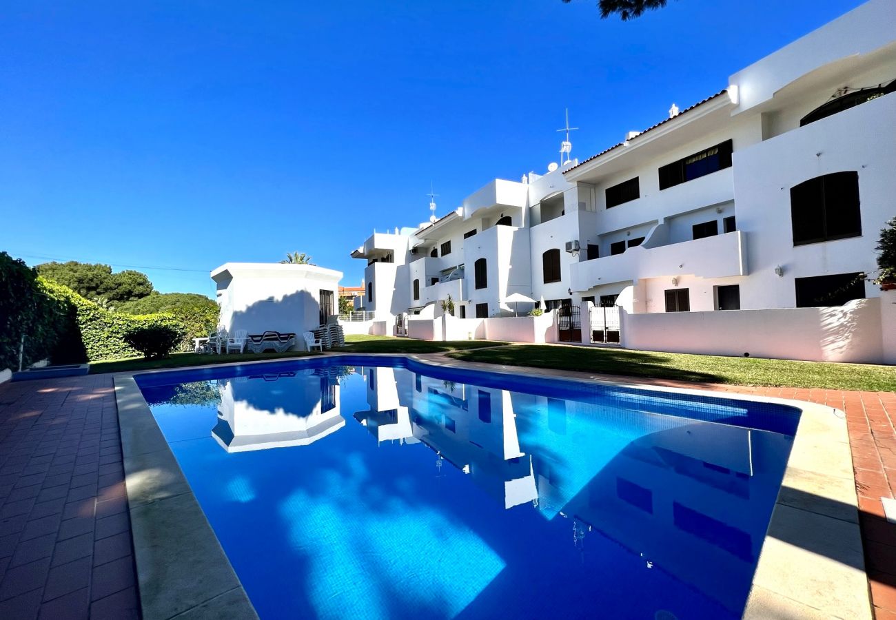 Apartment in Vilamoura - VILAMOURA BRIGHTNESS APARTMENT WITH POOL by HOMING