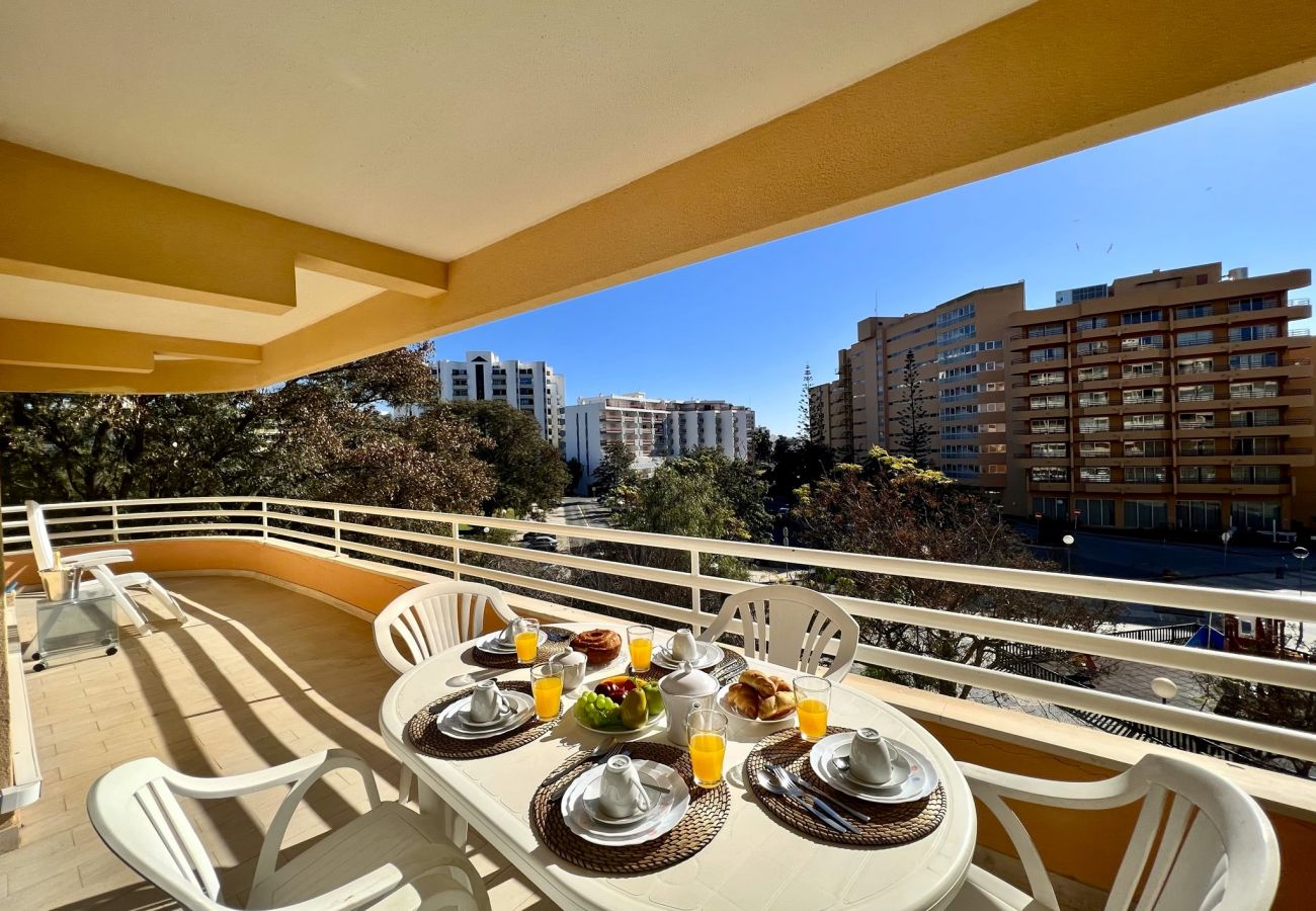 Apartment in Vilamoura - VILAMOURA MARINA MAR 2 WITH POOL by HOMING