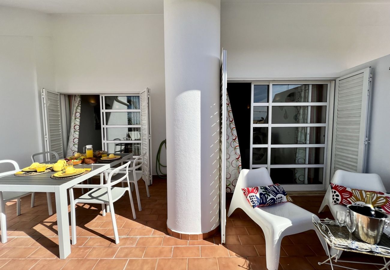 Apartment in Vilamoura - VILAMOURA COLORS WITH POOL by HOMING