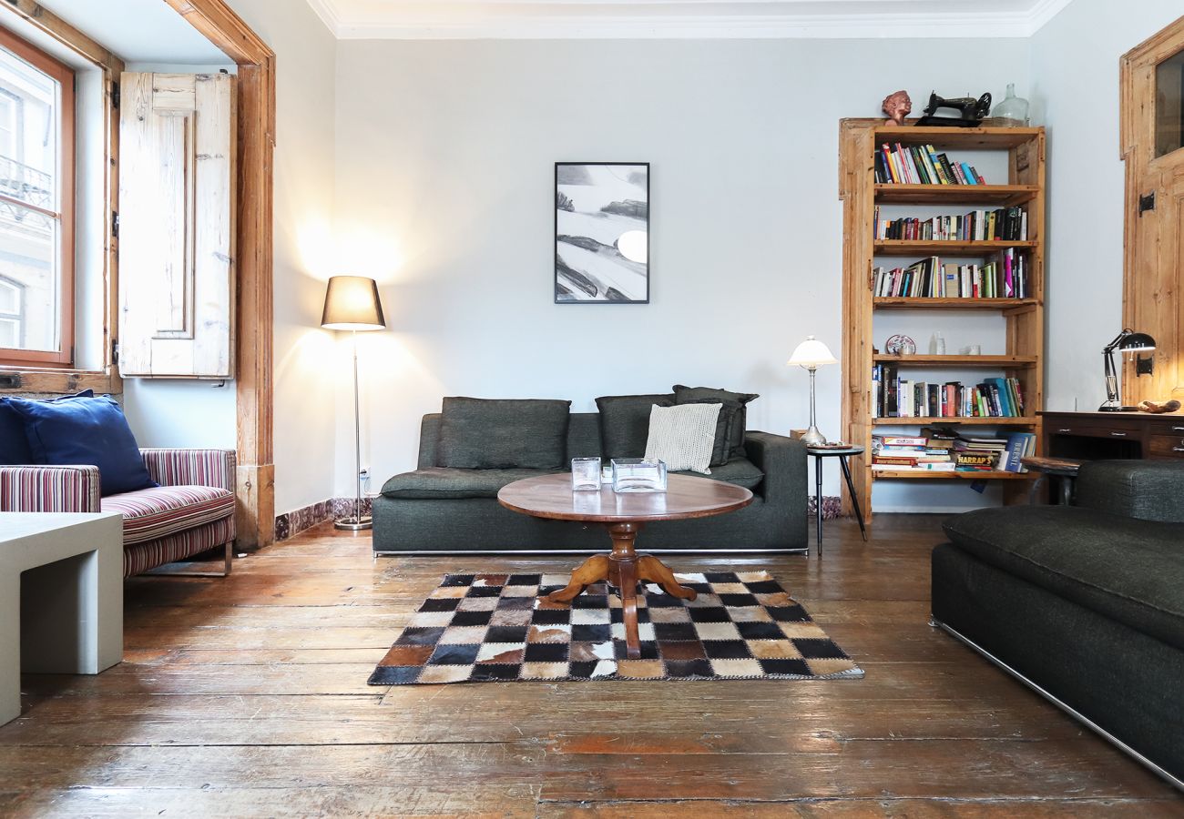 Rent by room in Lisbon - DOWNTOWN VINTAGE SUITE I by HOMING