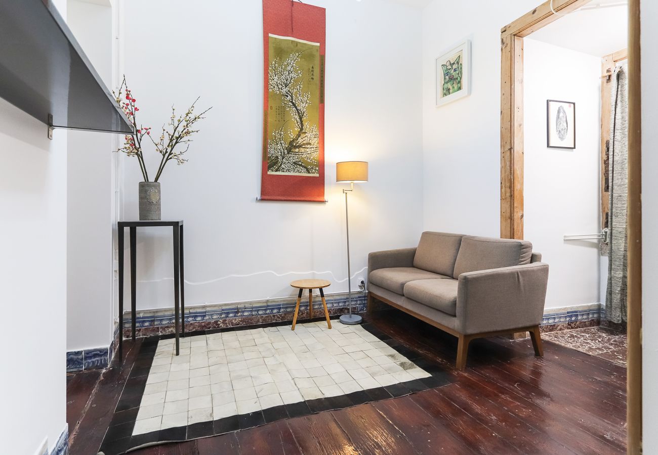 Rent by room in Lisbon - DOWNTOWN VINTAGE SUITE IV by HOMING