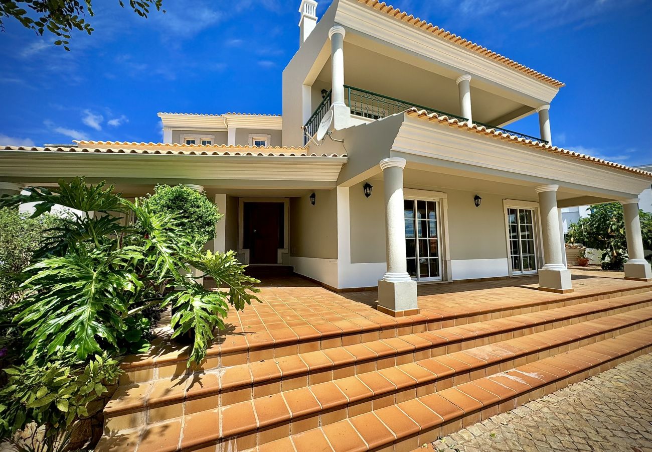 Villa in Loulé - ALMANCIL EXCELLENCE VILLA WITH POOL by HOMING