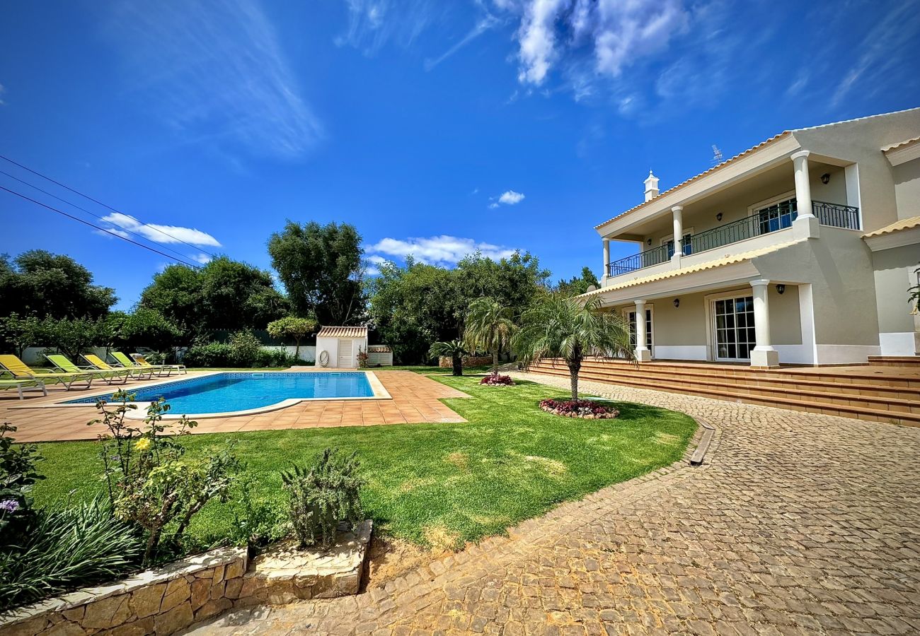 Villa in Loulé - ALMANCIL EXCELLENCE VILLA WITH POOL by HOMING