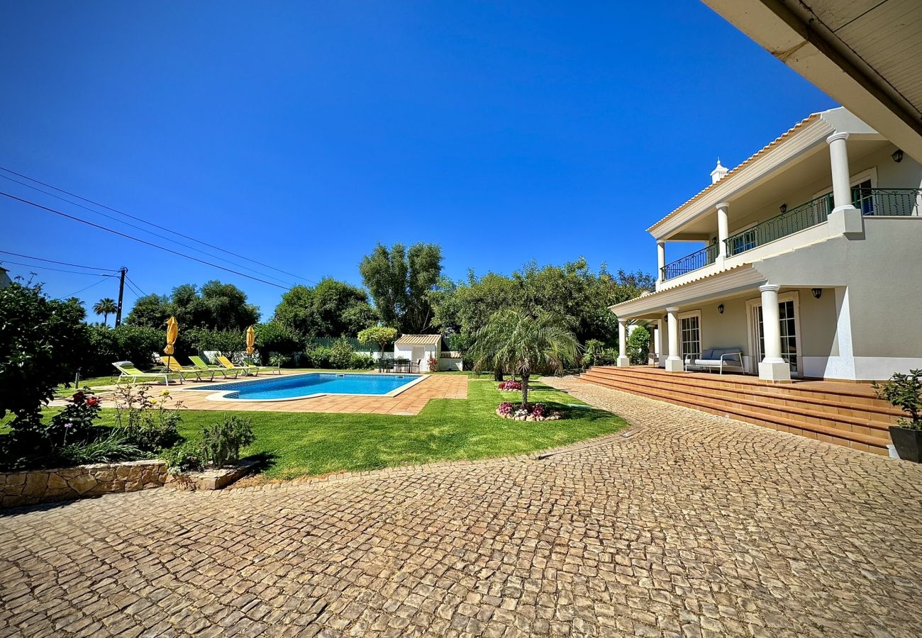 Villa in Loulé - ALMANCIL EXCELLENCE VILLA WITH POOL by HOMING