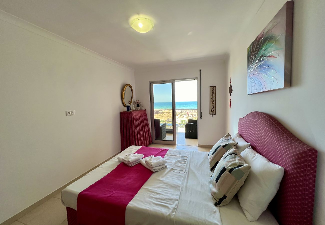 Apartment in Monte Gordo - MONTE GORDO BEACH OCEAN VIEW 3 by HOMING