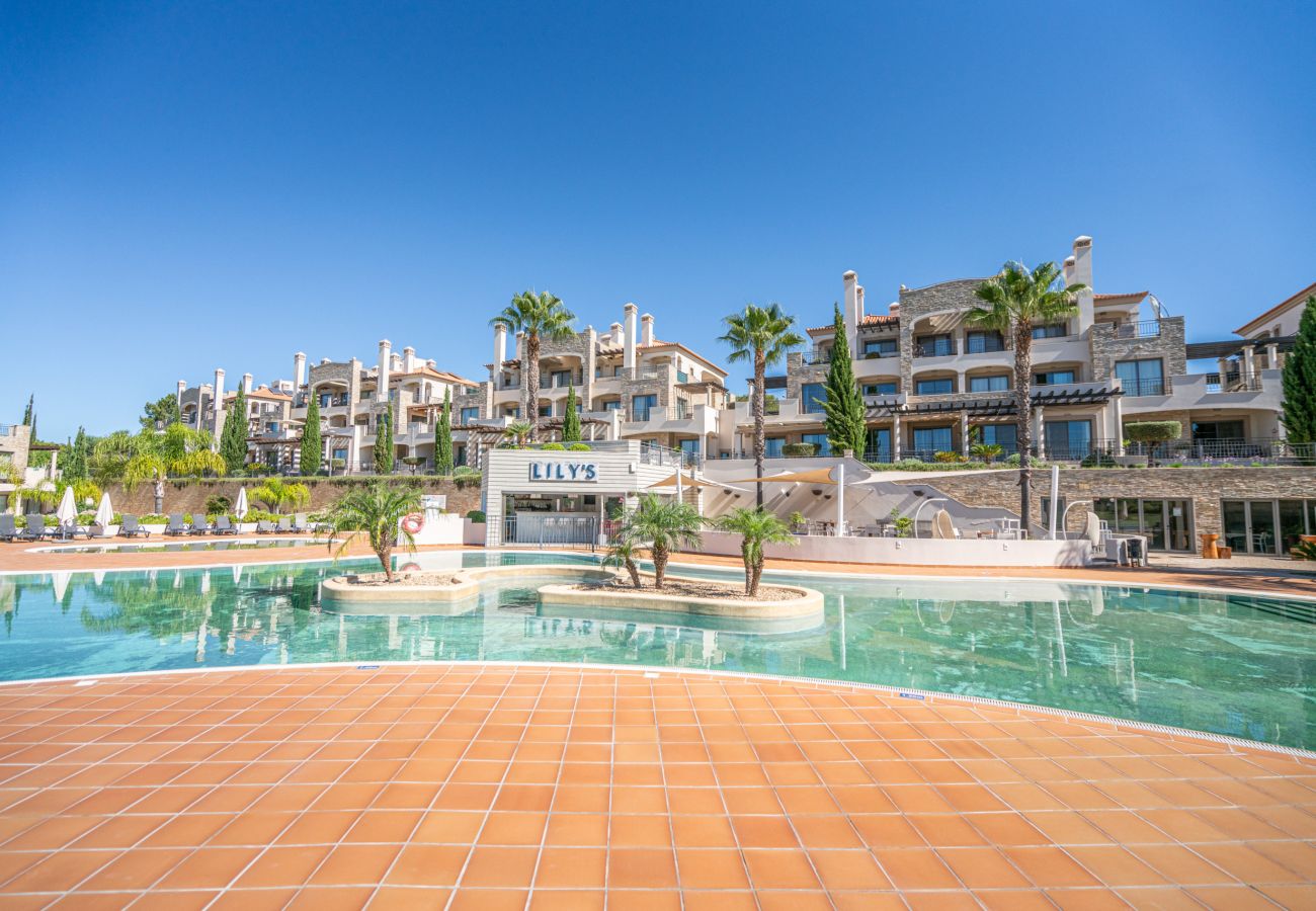 Apartment in Vilamoura - VILAMOURA PINE HILLS WITH POOL by HOMING