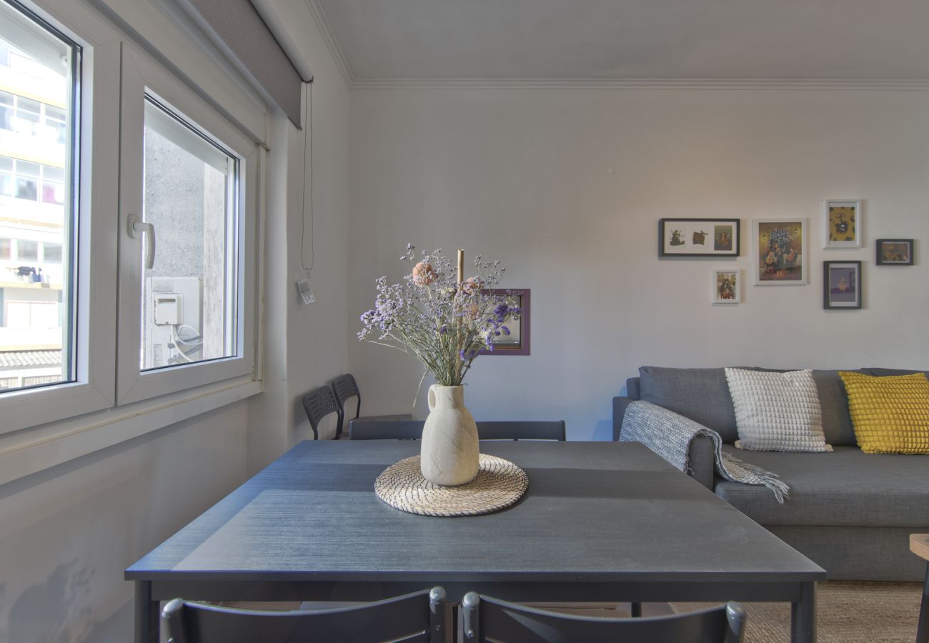 Apartment in Lisbon - AJUDA TYPICAL by HOMING